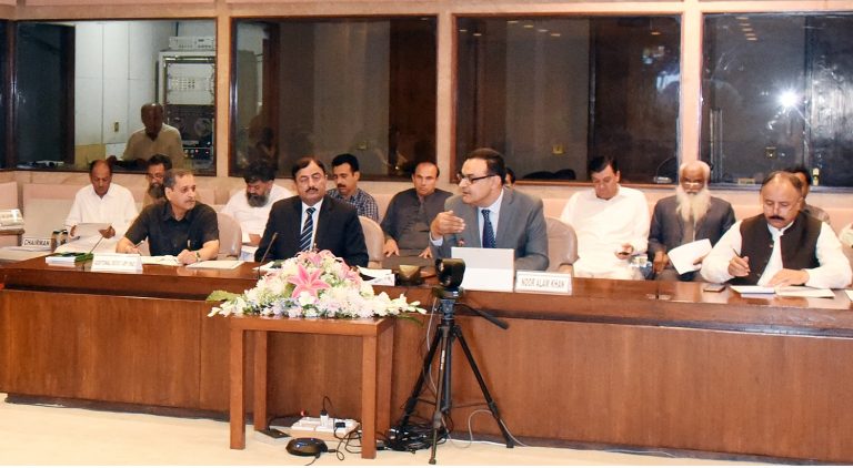 حساس معلومات رکھنے والے 500 سے زائد افراد پاکستانی شہریت چھوڑ کر بیرون ملک چلے گئے، اہم انکشاف