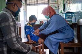 انڈونیشیا: بچوں میں گردوں کی بیماری کے کیسز بڑھنے لگے، 99 بچوں کی اموات
